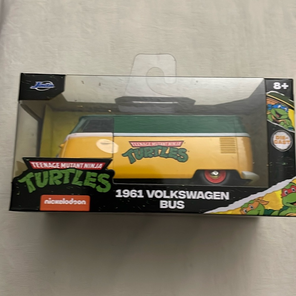 Jada Teenage Mutant Ninja Turtles 1961 Volkswagen Bus NEW in Box
